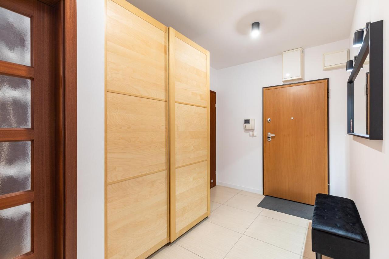 Апартаменти Superapart Wilanowska 7, "Pet-Friendly With Elevator & Parking" Варшава Екстер'єр фото